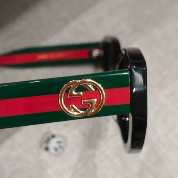 Gucci Black Round Frame Sunglasses with Velvet Case - Picture 4 of 6